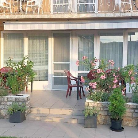 Siesta Apartmanhaz Balatonfuered Exteriör bild