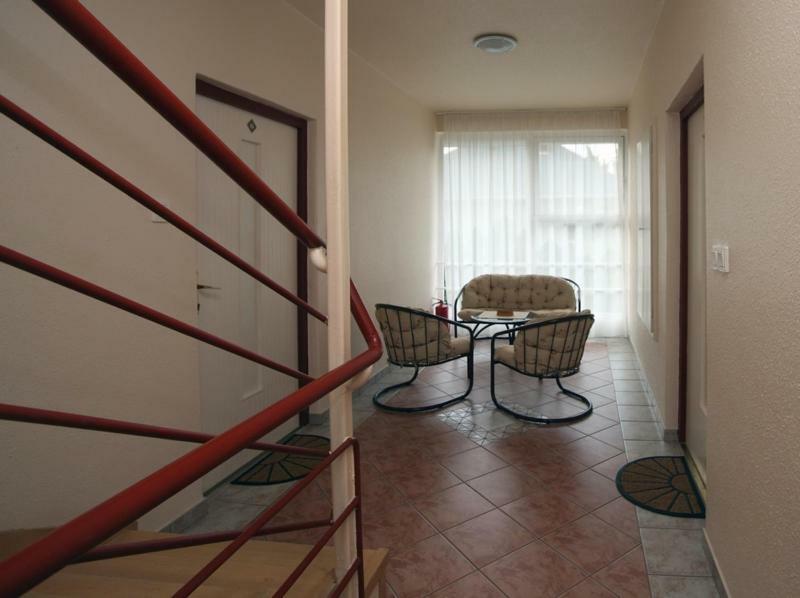 Siesta Apartmanhaz Balatonfuered Exteriör bild